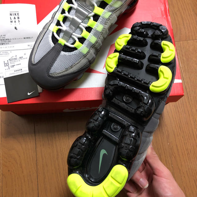 NIKE(ナイキ)のNIKE AIR vaporMAX95 28.0cm 新品 空水 様 メンズの靴/シューズ(スニーカー)の商品写真