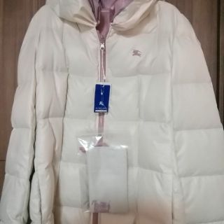 バーバリーブルーレーベル(BURBERRY BLUE LABEL)の(⌒‐⌒)　お値下げしました　バーバリー新品ダウンジャケット❮リバーシブル❯(ダウンジャケット)