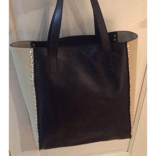 マルニ(Marni)のべてぃぶるー様 マルニ スタッズトートバック(トートバッグ)