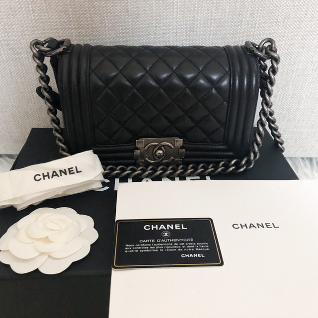 CHANEL(シャネル)のyureka 様 専用CHANEL BOY ボーイシャネル チェーンショルダー レディースのバッグ(ショルダーバッグ)の商品写真