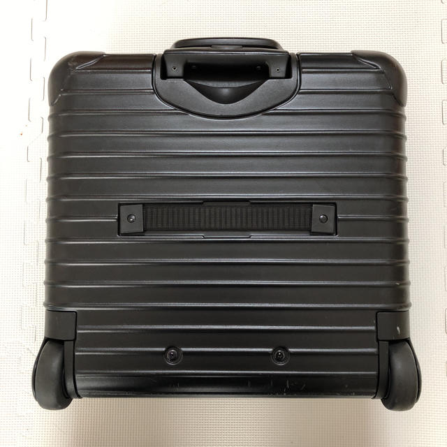RIMOWA(リモワ)のリモワ サルサ RIMOWA SALSA 黒色 25L メンズのバッグ(トラベルバッグ/スーツケース)の商品写真