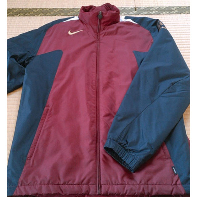 NIKE(ナイキ)の冬物一層✨ナイキ ジャンパー Lサイズ ワインレッド クライマフィット メンズのジャケット/アウター(ナイロンジャケット)の商品写真