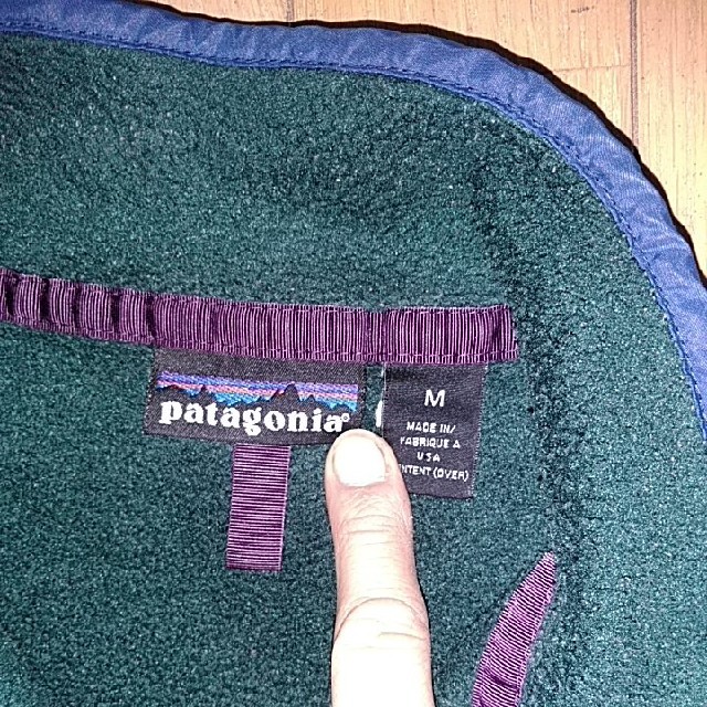 patagonia(パタゴニア)のマキバオー様専用パタゴニアフリースＭプルオーバーグリーン スポーツ/アウトドアのスノーボード(ウエア/装備)の商品写真