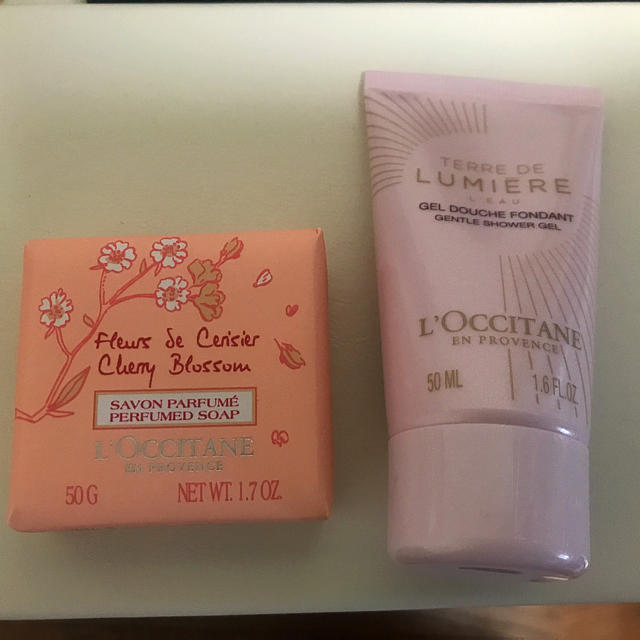 L'OCCITANE(ロクシタン)のロクシタン テールドルミエール チェリーブロッサム コスメ/美容のボディケア(ボディソープ/石鹸)の商品写真