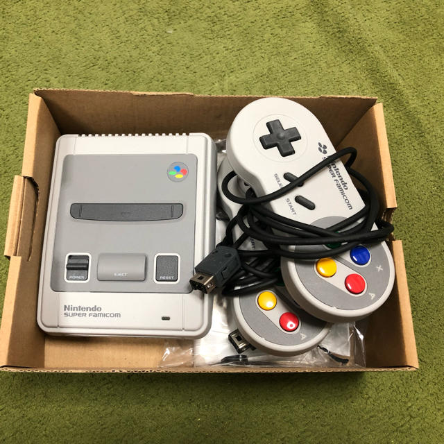 【使用3回程度 美品】ニンテンドークラシックミニ スーパーファミコン エンタメ/ホビーのゲームソフト/ゲーム機本体(家庭用ゲーム機本体)の商品写真