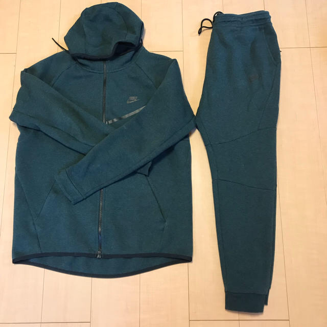 NIKE - ナイキ テックフリース 上下 緑 美品の通販 by あべん's NIKE - ナイキ テックフリース 上下 緑 美品の通販 by あべん's