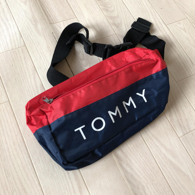 TOMMY(トミー)のTommy ボディーバッグ メンズのバッグ(ボディーバッグ)の商品写真