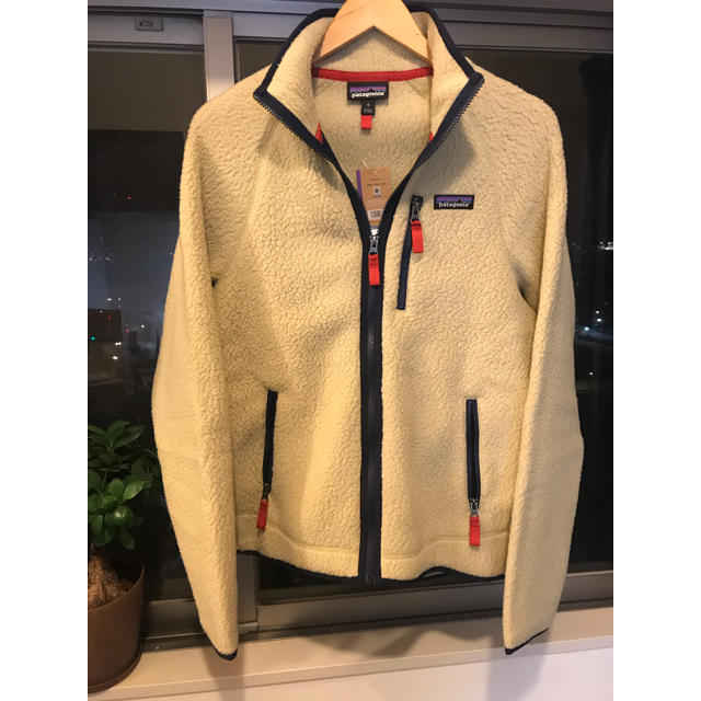 新品 Sサイズ patagonia パタゴニア レトロパイルジャケット 新品 Sサイズ patagonia パタゴニア レトロパイルジャケット