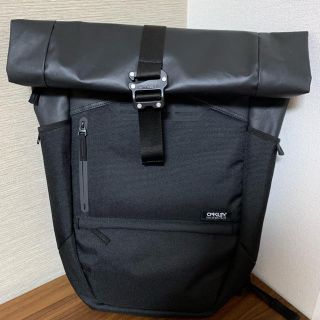 オークリー(Oakley)の【美品】OAKLEY バックパック(バッグパック/リュック)