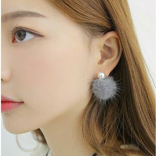 ♥️送料無料♥️即買OK♥️パール × ファーピアス ピアスキャッチ パール(ピアス)