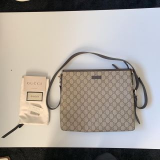 グッチ(Gucci)のGUCCI ショルダーバック(ショルダーバッグ)