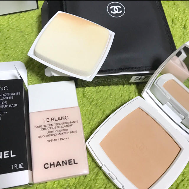 CHANEL(シャネル)のCHANEL ル ブラン バーズ ルミエール 下地 コスメ/美容のベースメイク/化粧品(化粧下地)の商品写真