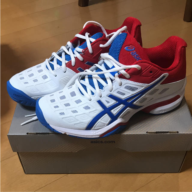 asics(アシックス)の新品 アシックス プレステージライト 23.0 スポーツ/アウトドアのテニス(シューズ)の商品写真