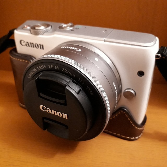 キャノン Canon eos m10 ミラーレススマホ/家電/カメラ