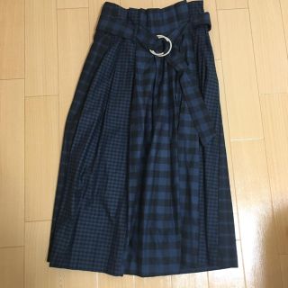 ザラ(ZARA)のm.22さん ZARA 新品 チェックスカート(ひざ丈スカート)