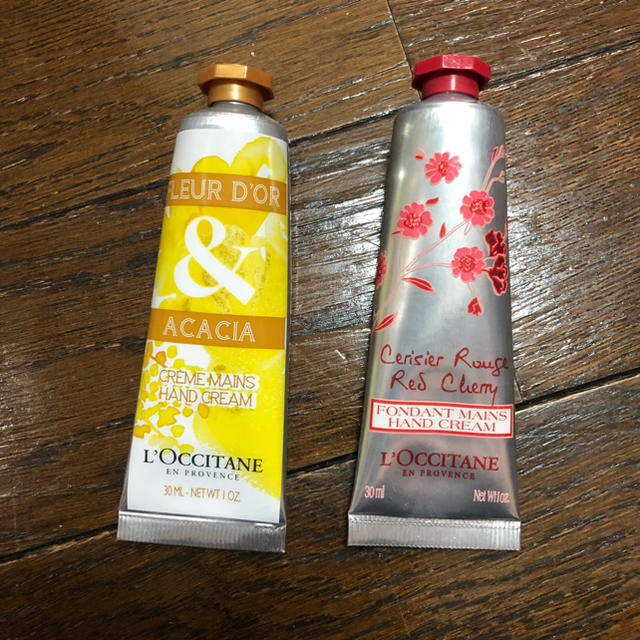 L'OCCITANE(ロクシタン)のYURI様専用 コスメ/美容のボディケア(ハンドクリーム)の商品写真