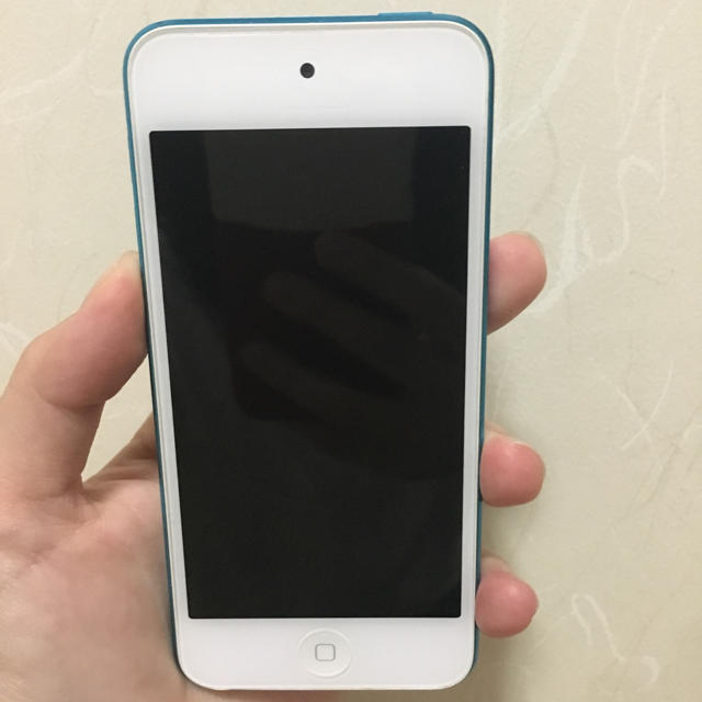 iPod touch(アイポッドタッチ)のiPod touch 16GB スマホ/家電/カメラのオーディオ機器(ポータブルプレーヤー)の商品写真