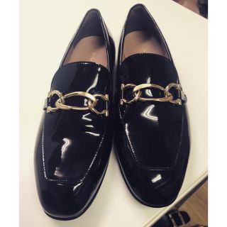 サルヴァトーレフェラガモ(Salvatore Ferragamo)の最終値下げ 未使用 フェラガモ今期モデル 24cmエナメルローファー 海外で購入(ローファー/革靴)