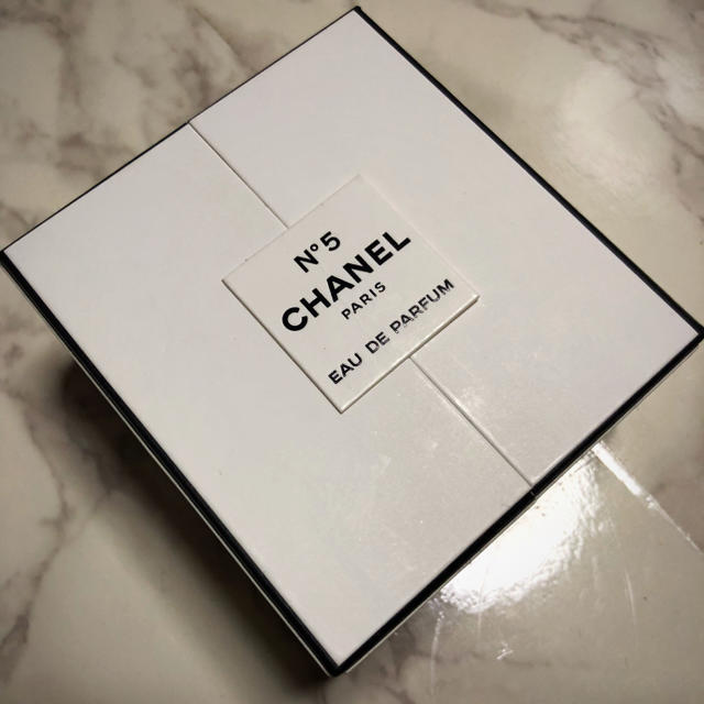 CHANEL(シャネル)のCHANEL 香水 No5オブジェ♡ コスメ/美容の香水(香水(女性用))の商品写真