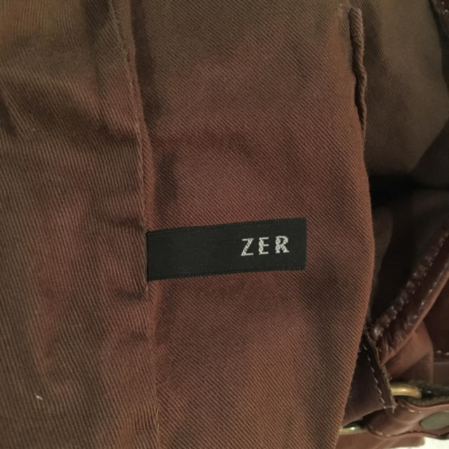 ZER(ゼットイーアール)のUSED  ZER レザートートバッグ  ブラウン  本革 メンズ  メンズのバッグ(トートバッグ)の商品写真