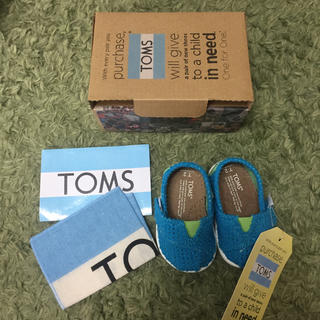 トムズ(TOMS)の新品 ベビーシューズ 出産祝いに TOMS(スリッポン)