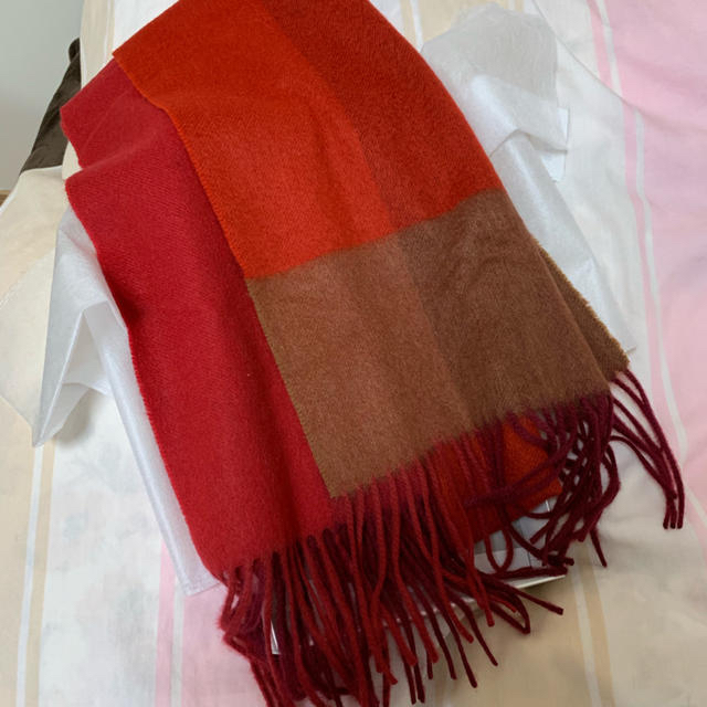 No. 21(ナンバートゥエンティワン)のNT マフラー カシミヤ 赤 レディースのファッション小物(マフラー/ショール)の商品写真