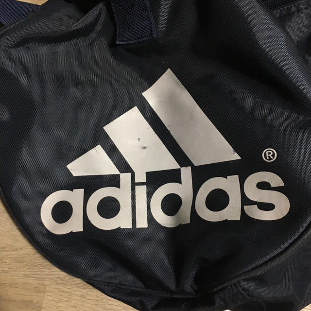 【送料無料】adidasスポーツバッグ メンズのバッグ(ボストンバッグ)の商品写真