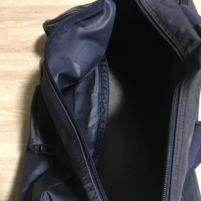 【送料無料】adidasスポーツバッグ メンズのバッグ(ボストンバッグ)の商品写真