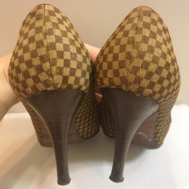 LOUIS VUITTON(ルイヴィトン)のルイヴィトン♡ハラコ×レッドレザー ダミエ パンプス♡ レディースの靴/シューズ(ハイヒール/パンプス)の商品写真