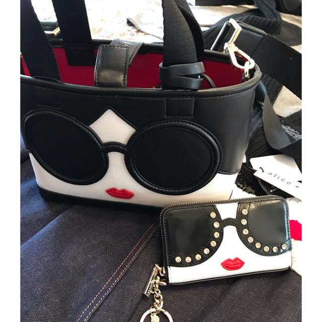 Alice+Olivia(アリスアンドオリビア)の🕶💋Alice +Oliviaの最新ショルダーバック😎💋 レディースのバッグ(ショルダーバッグ)の商品写真