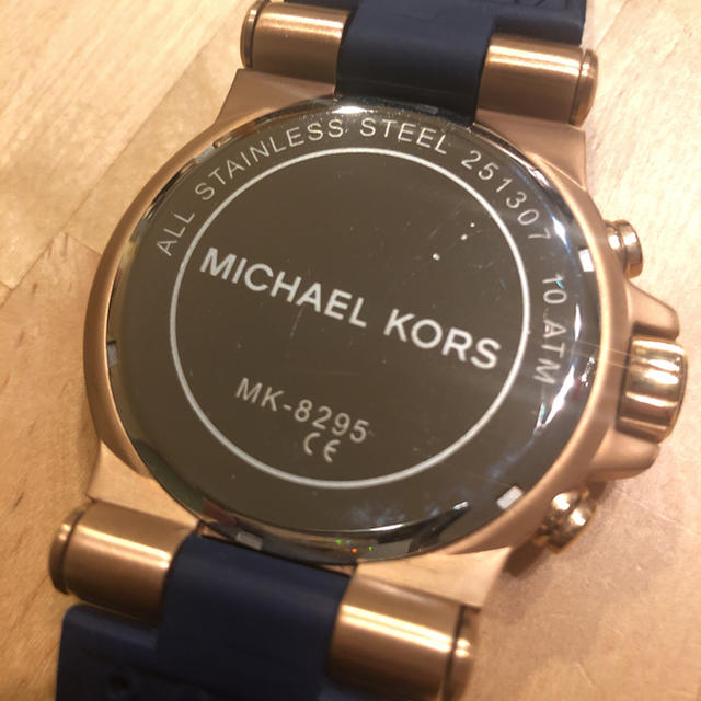 Michael Kors(マイケルコース)のmicheal KORS マイケルコース 腕時計 青 金 メンズの時計(腕時計(アナログ))の商品写真