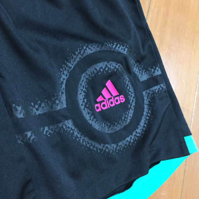 adidas(アディダス)の美品 サッカー プラクティスTシャツセット 130㎝ アディダス スポーツ/アウトドアのサッカー/フットサル(ウェア)の商品写真