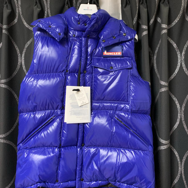 MONCLER(モンクレール)のモンクレール フラグメント 藤原ヒロシ ダウンベスト サイズ 1 ブルー メンズのジャケット/アウター(ダウンジャケット)の商品写真