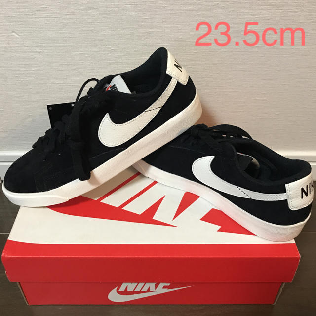 新品：NIKE ブレーザーロウ 23.5cm 黒色