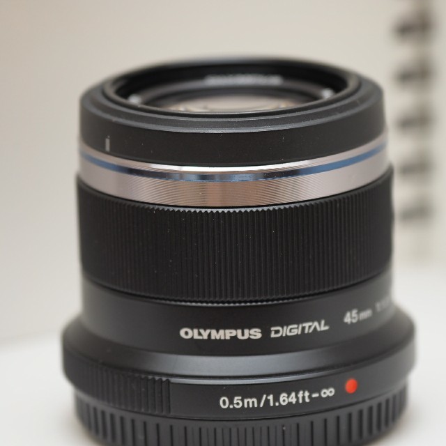 OLYMPUS(オリンパス)のOLYMPUS　45mm f1.8 スマホ/家電/カメラのカメラ(レンズ(単焦点))の商品写真
