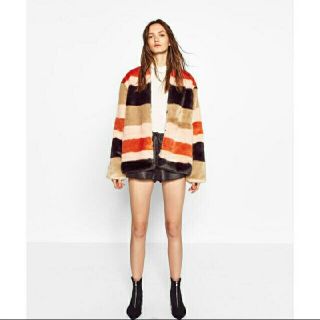 ザラ(ZARA)のザラ　エコファーコート(毛皮/ファーコート)