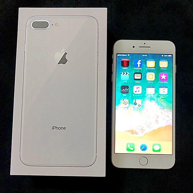 好評 iPhone8Plus 美品 - iPhone 本体 シルバー 64 スマートフォン本体