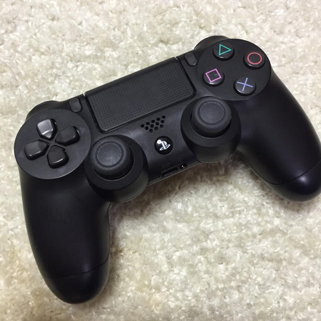 PlayStation4(プレイステーション4)のプレステーション4 (即購入可能) エンタメ/ホビーのゲームソフト/ゲーム機本体(家庭用ゲーム機本体)の商品写真