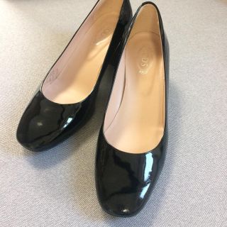 トッズ(TOD'S)のTOD’S トッズ パテント パンプス 黒 シンプル(ハイヒール/パンプス)