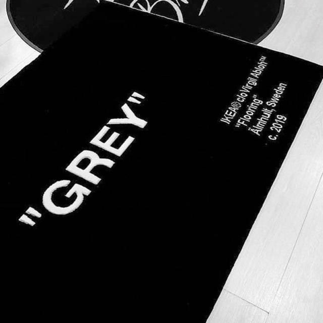 OFF-WHITE(オフホワイト)のikea × virgil abloh grey インテリア/住まい/日用品のラグ/カーペット/マット(ラグ)の商品写真