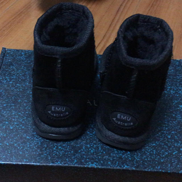 UGG(アグ)のEMU Australia Wallaby Mini ムートンブーツ 13㎝ キッズ/ベビー/マタニティのベビー靴/シューズ(~14cm)(ブーツ)の商品写真