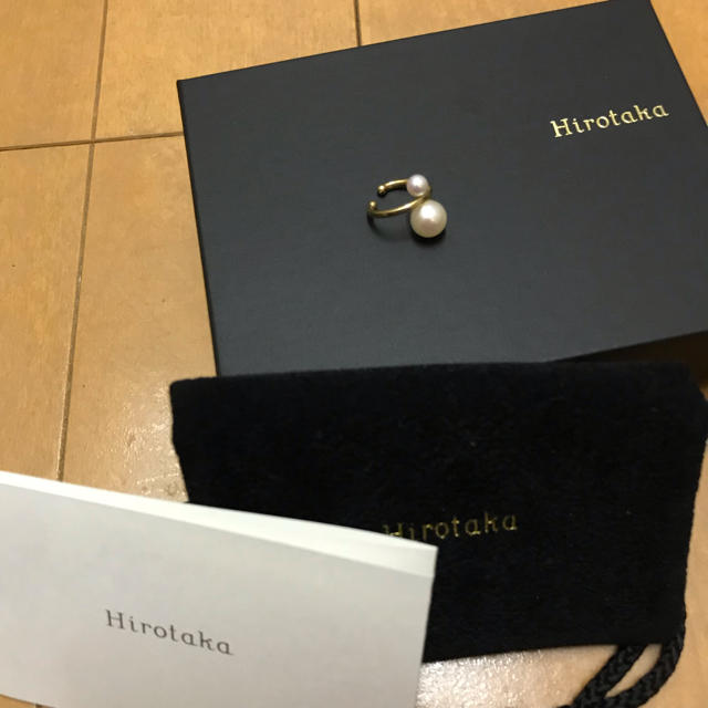 BARNEYS NEW YORK(バーニーズニューヨーク)のHirotaka Double Pearl Ear Cuff 美品！ レディースのアクセサリー(イヤーカフ)の商品写真