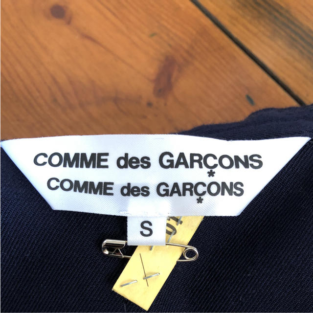 BLACK COMME des GARCONS(ブラックコムデギャルソン)のコムデギャルソン  ジャケット レディースのジャケット/アウター(テーラードジャケット)の商品写真