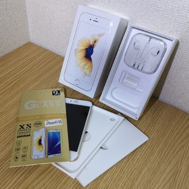 iPhone(アイフォーン)の★新品未使用★iPhone6s gold 64GB★SIMフリー★ スマホ/家電/カメラのスマートフォン/携帯電話(スマートフォン本体)の商品写真