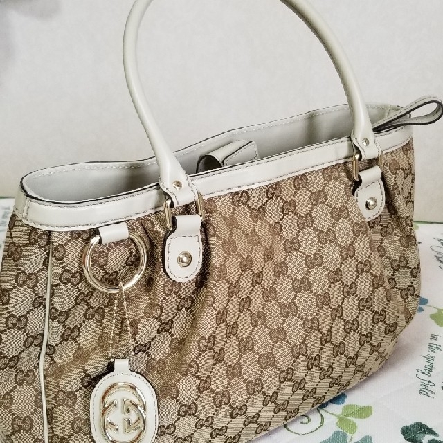 Gucci(グッチ)のGUCCIバッグ レディースのバッグ(ハンドバッグ)の商品写真