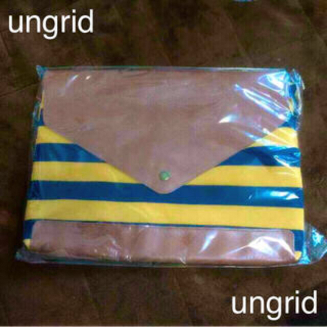 Ungrid(アングリッド)のungrid ボーダークラッチバッグ レディースのバッグ(クラッチバッグ)の商品写真