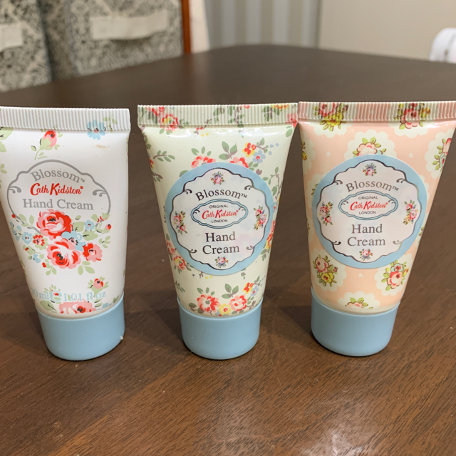 Cath Kidston(キャスキッドソン)のCath Kidston ハンドクリーム コスメ/美容のボディケア(ハンドクリーム)の商品写真