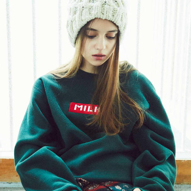 MILKFED.(ミルクフェド)のMILKFED.(ミルクフェド) knitberetケーブルニットベレー帽 レディースの帽子(ハンチング/ベレー帽)の商品写真