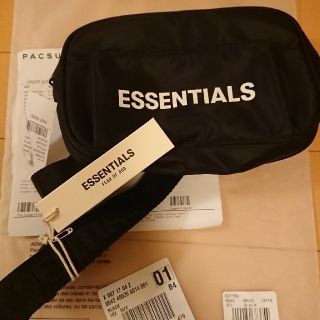 フィアオブゴッド(FEAR OF GOD)の最新 fog essentials bag バッグ fear of got(ボディーバッグ)