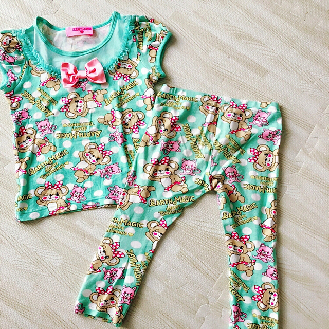 EARTHMAGIC(アースマジック)のRi-mama様専用♡♡ キッズ/ベビー/マタニティのキッズ服女の子用(90cm~)(Tシャツ/カットソー)の商品写真